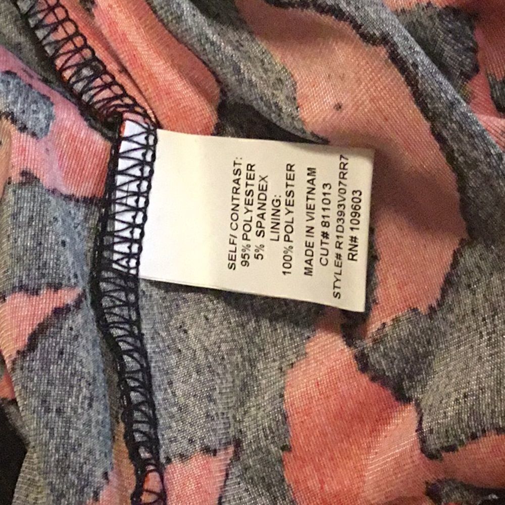 Velvet like red & black ladies dress in size 8 - Picture 8 of 8